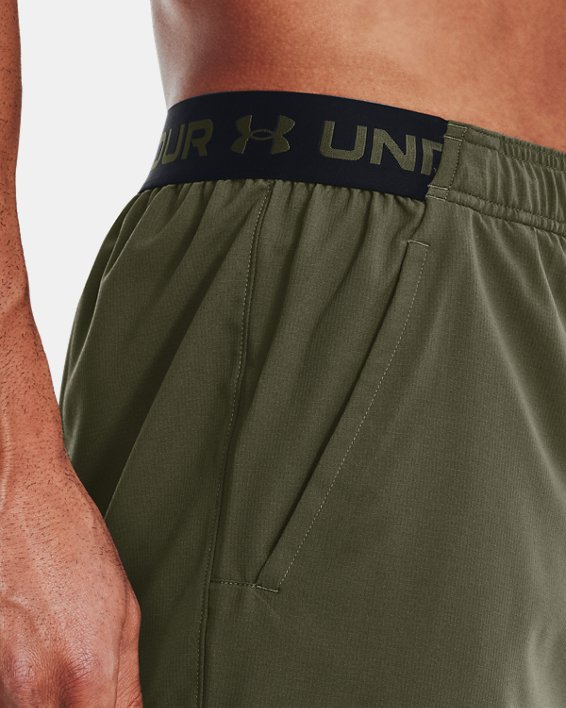 กางเกงขาสั้น UA Vanish Woven 6" สำหรับผู้ชาย in Green image number 3